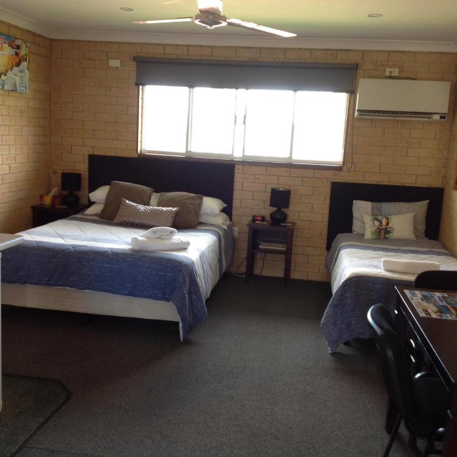 Avlon Gardens Motel Ballina Exterior photo