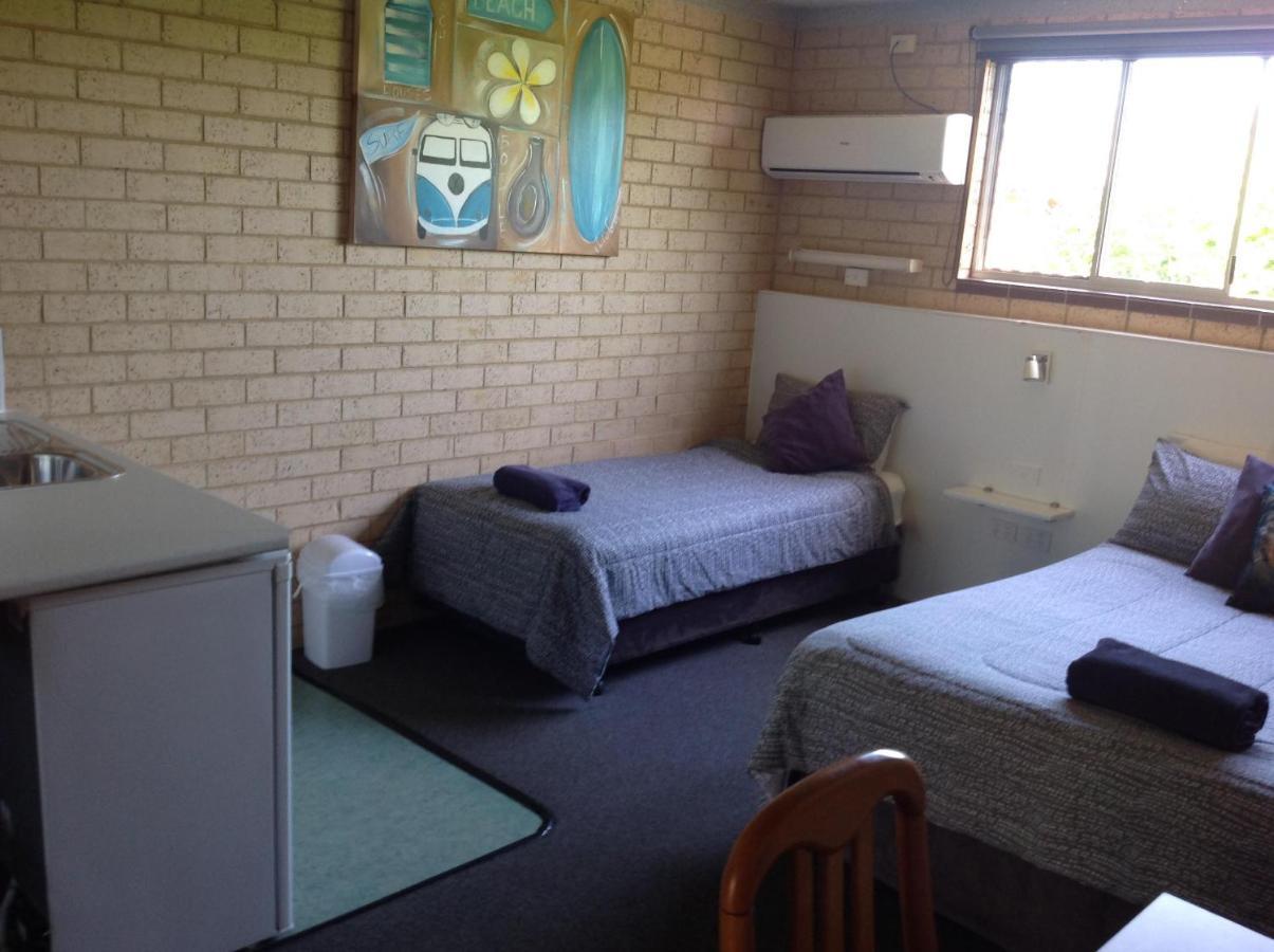 Avlon Gardens Motel Ballina Exterior photo